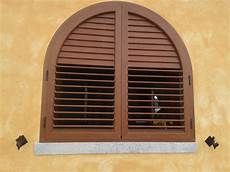 costruire persiane in legno realizzazione persiane ad olbia infissi olbia cesi costruire persiane in legno realizzazione persiane ad olbia infissi olbia cesi