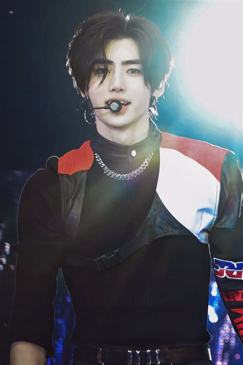 Pin by jessica miller on Kings👑 | Boyfriend pictures, Kpop guys ...