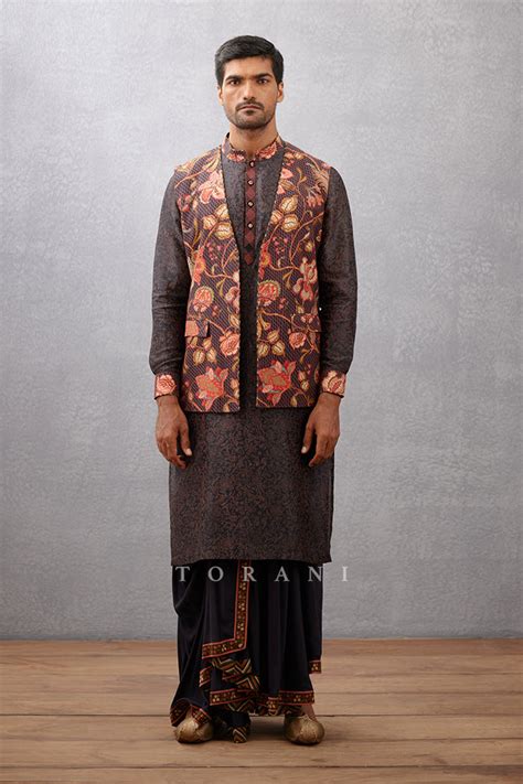 Nisha Yusuf Dhoti Set – Torani India