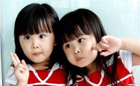 台湾最美双胞胎长大了