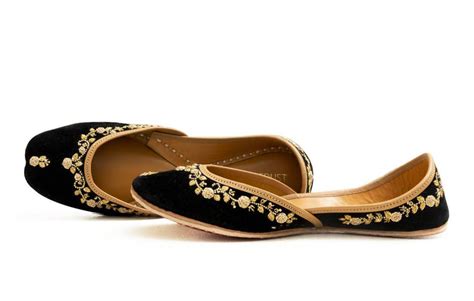 Buy Ruh Jutti | Designer Black Jutti Online-Needledust
