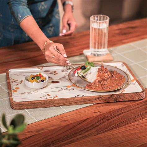 Sneham Serving Tray – Ireka Homes