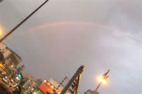 雨后，南京天空出现彩虹