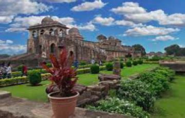 2 Nights 3 Days Omkareshwar and Mandu Memorable Tour Package ...