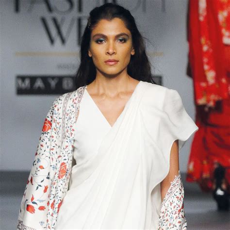 Vogue India presents 'Sari 24/7', its first ever runway show at Amazon ...