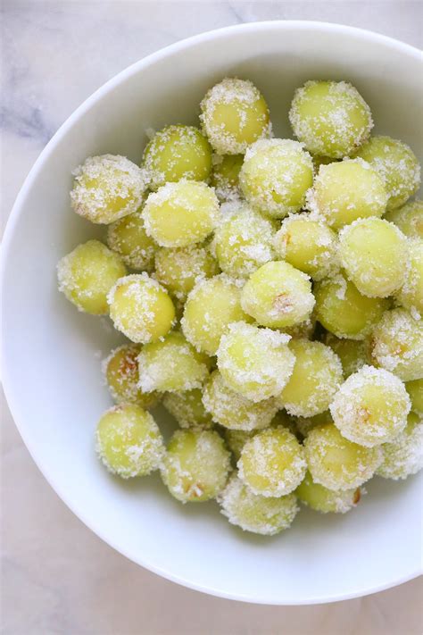 SWEET + SOUR FROZEN GRAPES - Labeless Nutrition