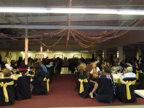 beautiful-black-and-gold-wedding-at-tucson-expo-center – Tucson Expo Center