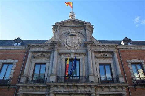 Palacio de la Santa Cruz – Audio guide by xavi/luca/miquel/marc ...