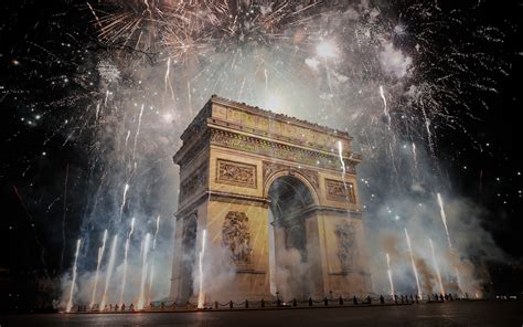 New Year Eve Arc de Triomphe Fireworks Paris Bing 4K Preview ...