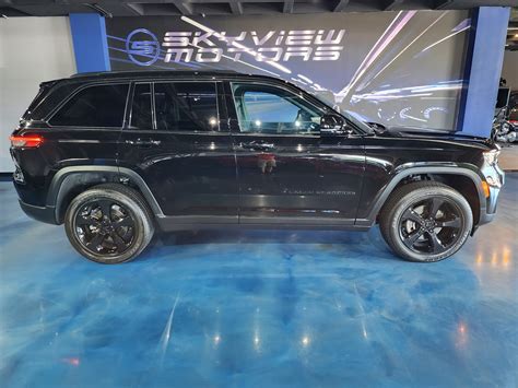 2023 Jeep Grand Cherokee Altitude – Skyview Motors