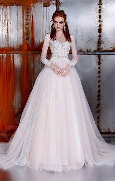 White Wedding Dresses History by The History Of The Wedding Dress And Why Do Brides Wear White Wedding Dresses History