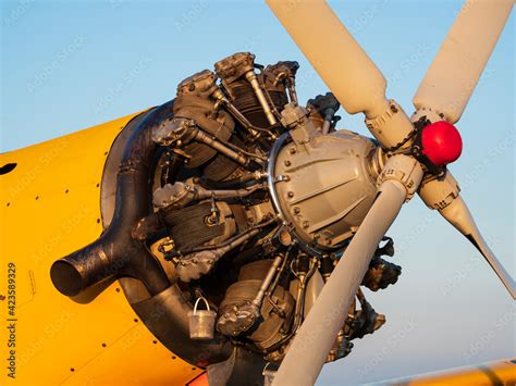 Radial Aircraft Engine Start 的图像结果