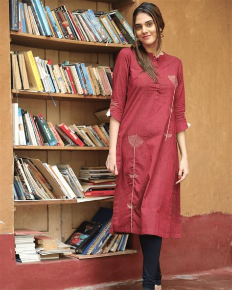 Buy Maroon Mandarin Collar Kurta from Kritikala