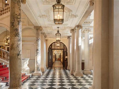 Raffles London at The OWO | Luxury Hotel in London - ALL