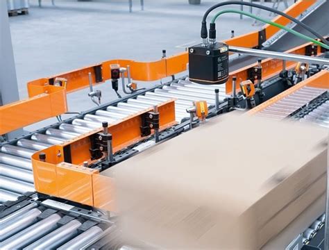 Condition monitoring in Warehouse Automation - ifm