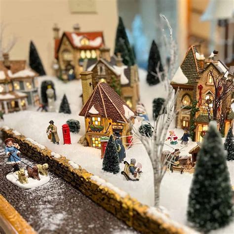 22 Christmas Village Ideas for a Perfect Yuletide Experience