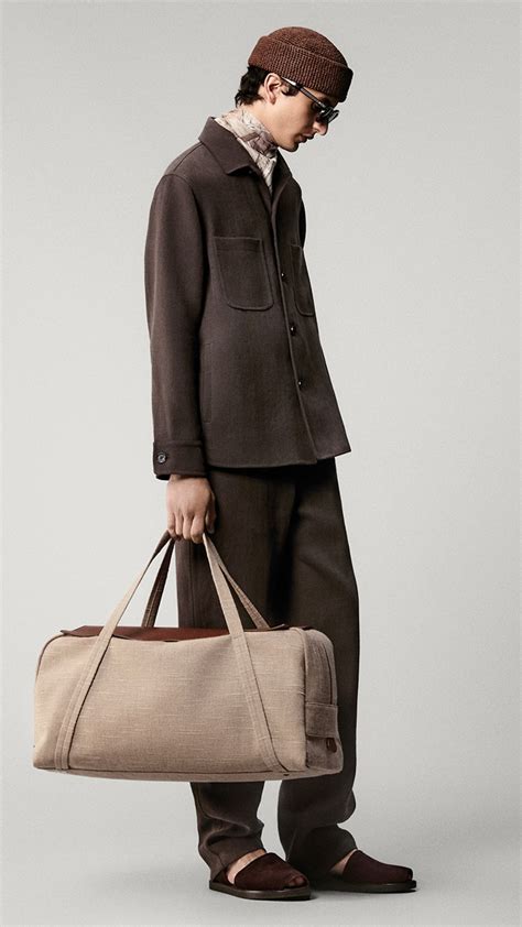 Loro Piana | 官方線上商店 | 服裝、手袋和鞋子