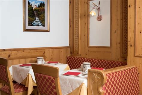 Garnì Hotels - Garnì International - Canazei - Val di Fassa - Dolomites