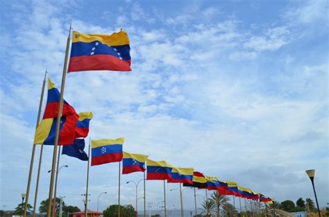 Simón Bolívar y la octava estrella de la bandera de Venezuela - Ven ...