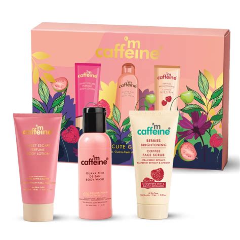 Buy mCaffeine Berry Cute Glow Kit | With Guava Tini De-Tan Body Wash ...