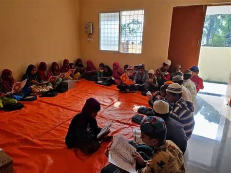Madhya Pradesh: Shujalpur ANM In The Dock Over Mass Recitation Of The ...