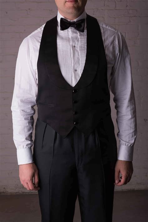 Cummerbunds: The Definitive Guide To Tuxedo Waist Sashes | Gentleman's ...
