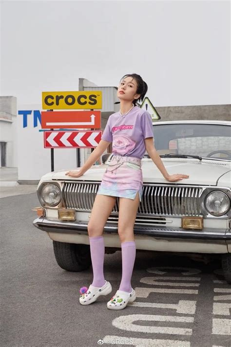 Crocs x LINE FRIENDS 联名洞洞鞋系列公布，立体橡胶图案吸睛~-美乐淘潮牌汇
