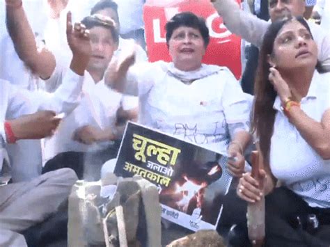 LPG Hoarding: Govt Extends Deadline; MP Online Booking Stalled | Gas ...