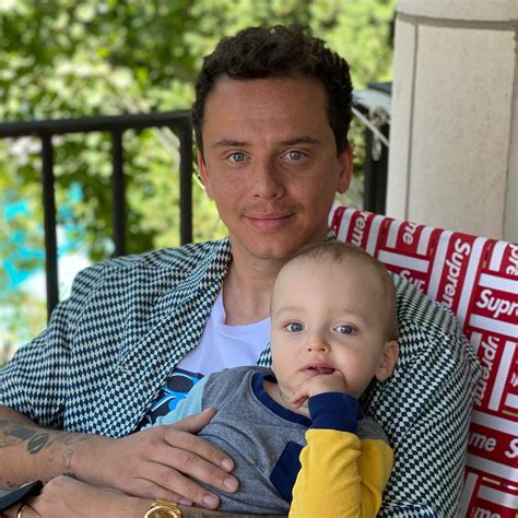 Logic Father 的图像结果