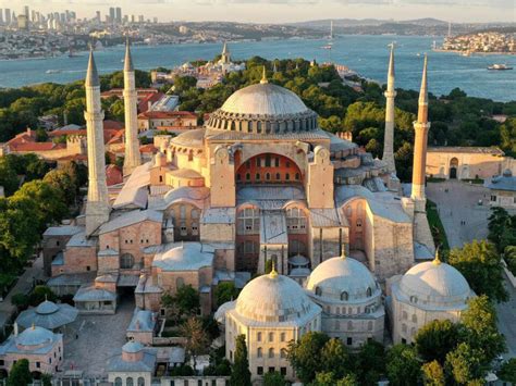 Ayasofya Camii ve Topkapı Sarayı Müzesi - Esenler Belediyesi