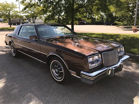 1985 Buick Riviera | Orlando Classic Cars