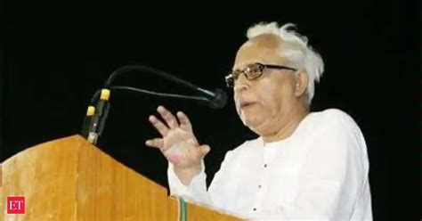 Buddhadeb Bhattacharjee: Mamata's language resembles 'language of ...