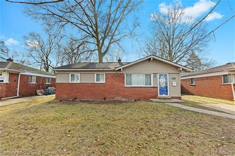25475 Norfolk St, Dearborn Heights, MI 48125 | Homes.com