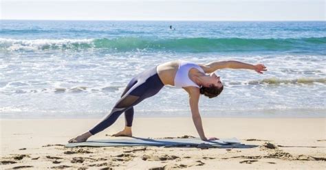 This Startup Has Created Yoga Pants That Warn You When You're Asanas ...