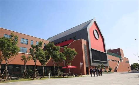 北京德威英国国际学校2023年报名条件、招生要求、招生对象