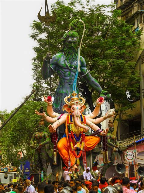 Ganesh Visarjan 2025: Mumbai Bids Emotional Farewell To Beloved Bappa ...