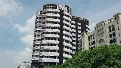 Demolition teams race against time to rig Noida Twin Towers with 4 ...