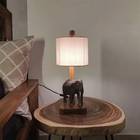 Buy astounding collection of table lamps | Saraf Furniture