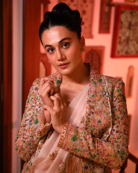 Taapsee Pannu’s saree saga