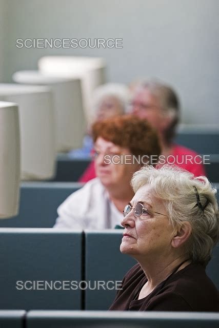 Senior How to Use Computer 的图像结果