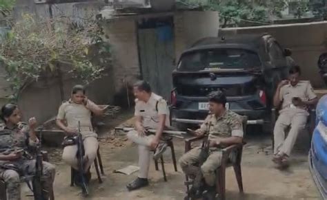 ब‍िहार में DRDA डायरेक्‍टर के ठ‍िकानों पर छापा, आय से अध‍िक संपत्‍ति ...