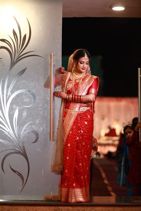 The Role of Banarasi Sarees in Indian Wedding Rituals and Traditions ...