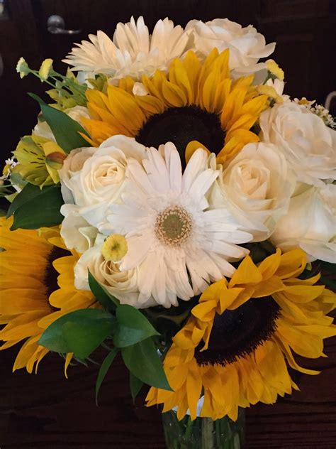 White Roses And Sunflowers Bouquet at Ricardo Watkins blog