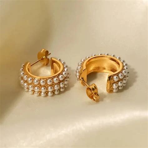 Pearl Hoop Earrings - 18K Gold Plated – PEACHY ACCESSORIES
