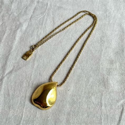 YSL "Large Tear Drop" Gold Color Necklace | CARBOOTS