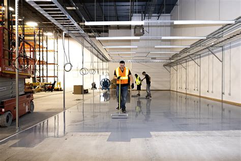 Hiring Commercial Epoxy Floor Contractors: 6 Best Tips