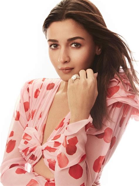 7 Stunning Diamond Rings For When You Go Down on One Knee