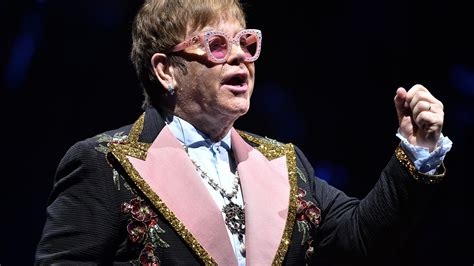 Elton John plays hits, talks musical journey at 3-hour Orlando concert