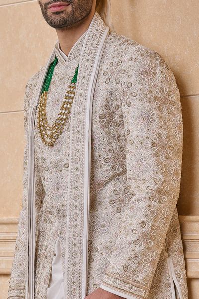 Buy Men's Wedding Wear, Sherwanis, Kurtas & Accessories at Tasva
