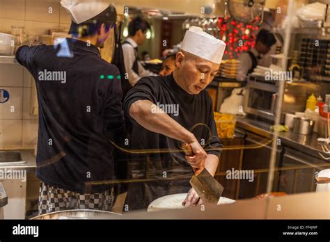 Busy Restaurant Kitchen Window 的图像结果